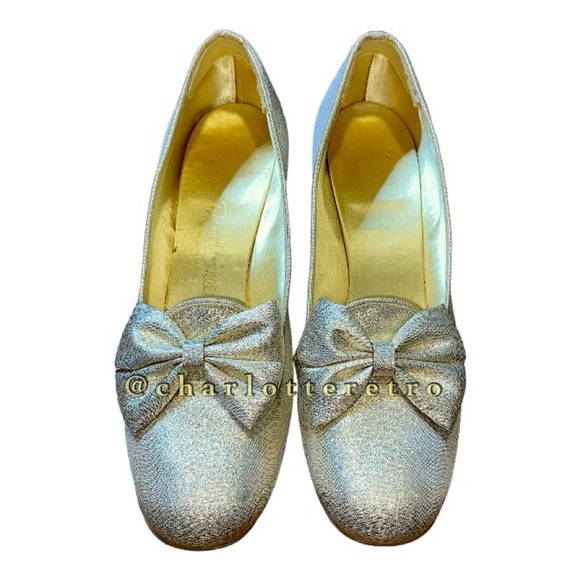 Vintage Shoes - 60s vtg Gold Shimmery Shoes w Bow | Block Heel
